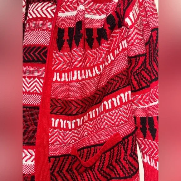 No Boundaries Red and Black Patterned Cardigan - Picture 6 of 7